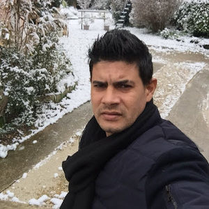 Meet your Posher, Divino ernesto